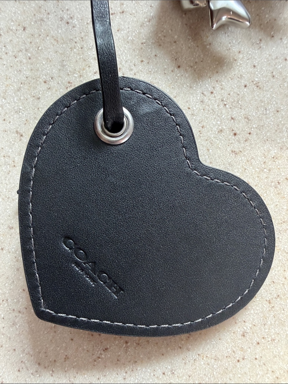 Coach Rogue 31 Loved Leather Lock Heart Bow Charm Cluster Keychain - Picture 6 of 9
